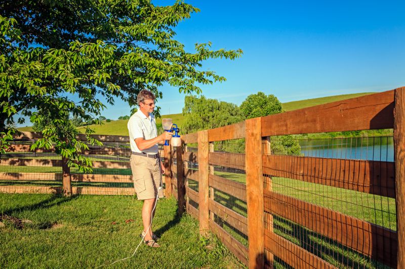 Fence Maintenance in Summer